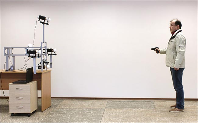 The TeraSense body scanner system operates in reflection mode at a distance up to 3 m away from the target (human body). 
