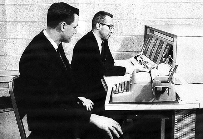 Figure 1. Don Kienholz (right) working with the author at GE’s rented IBM 1620 computer in 1963. Courtesy of Bruce H. Walker. 