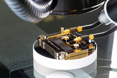 The double slit module during precision assembly in the coordinate measuring machine. The ultra-precise module desinged by a team at Fraunhofer IMM incorporated two slits, poistioned apart. Courtesy of Fraunhofer IMM/Tobias Hang.