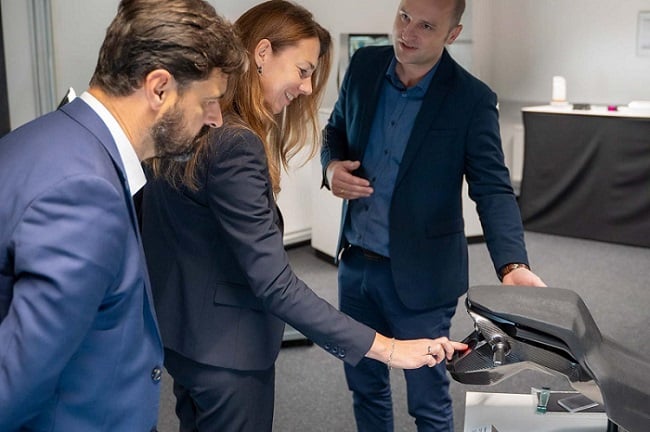 (From left) tesa BU Automotive head David Caro, tesa technology board member Ingrid Sebald, and ZEISS Microoptics partnership management head Viktor Schutz. Courtesy of ZEISS.