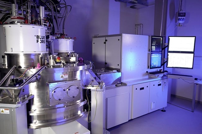 A cryogenic on-wafer prober at Fraunhofer IAF. The system, which is being utilized in the ARCTIC project, can automatically fully characterize up to 25 whole 200 mm or 300 mm wafers with devices for quantum technologies. Courtesy of Fraunhofer IPMS.