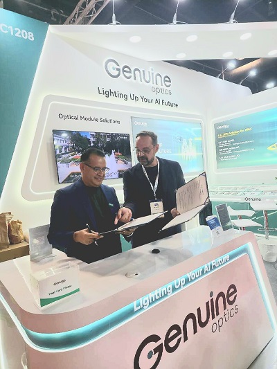 Genuine Optics’ CEO (left) Madhav Bhatta and Innolume’s CEO (right) Alexey Kovsh sign memorandum of understanding. Courtesy of Genuine Optics.