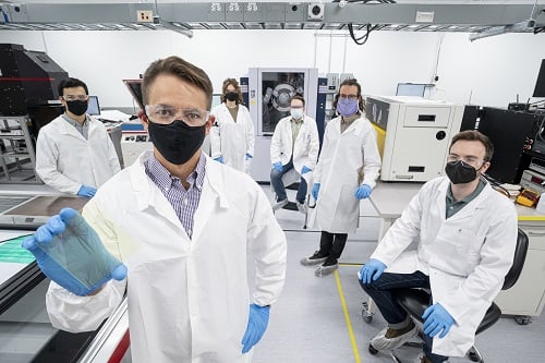 BlueDot Photonics develops cost-effective solutions to improve solar panel performance. The BlueDot team are pictured at their facility in Seattle, WA. Courtesy of U.S. Chamber of Commerce/Ian Wagreich.