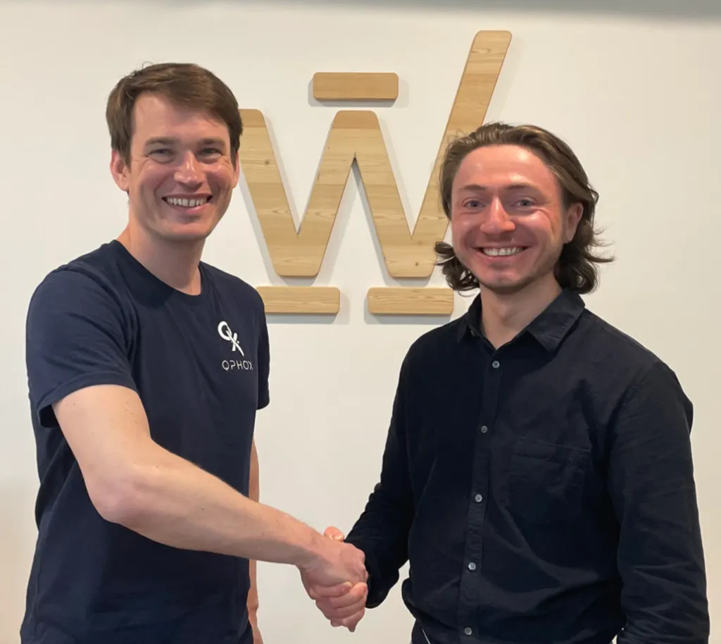 (Left) Simon Groeblacher, Co-founder and CEO, QphoX and Tom Darras, Co-founder and CEO, Welinq. Courtesy of Welinq.