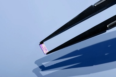 An initiative of the TNO and Eindhoven University seeks to enable industrial-scale production of indium-phosphide based chips on 6-in. wafers. Courtesy of TNO.